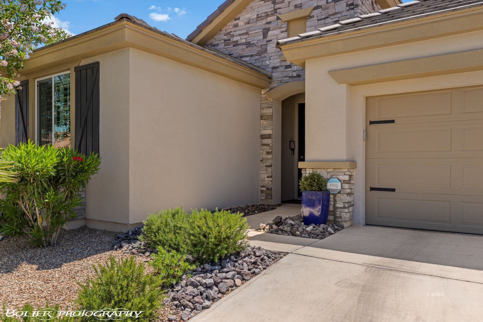 472  Paradise Valley Hts 