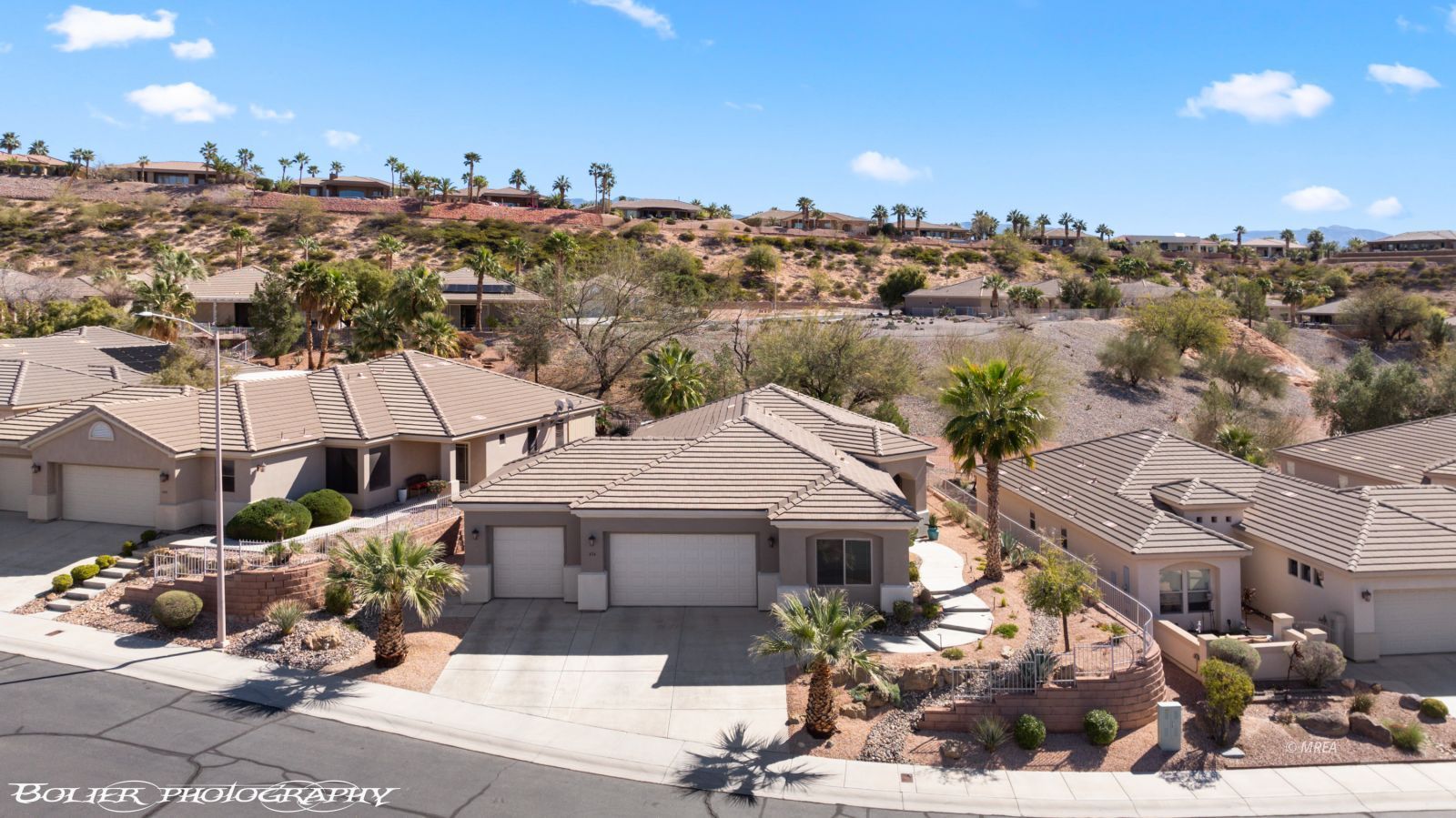 454  Highland View Ct