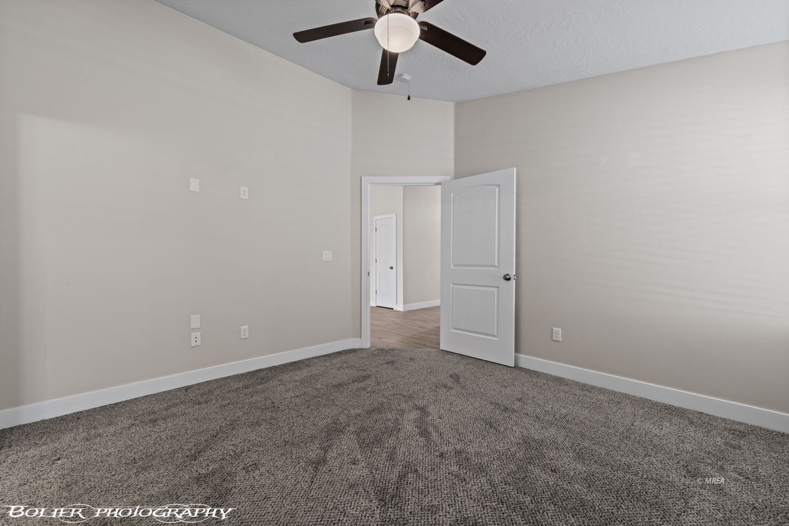 921  Shadow Hawk Ridge 