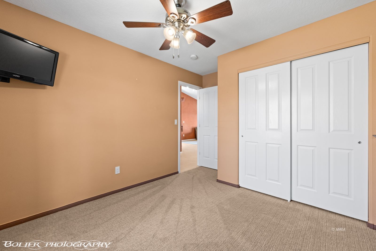 998  Opal St