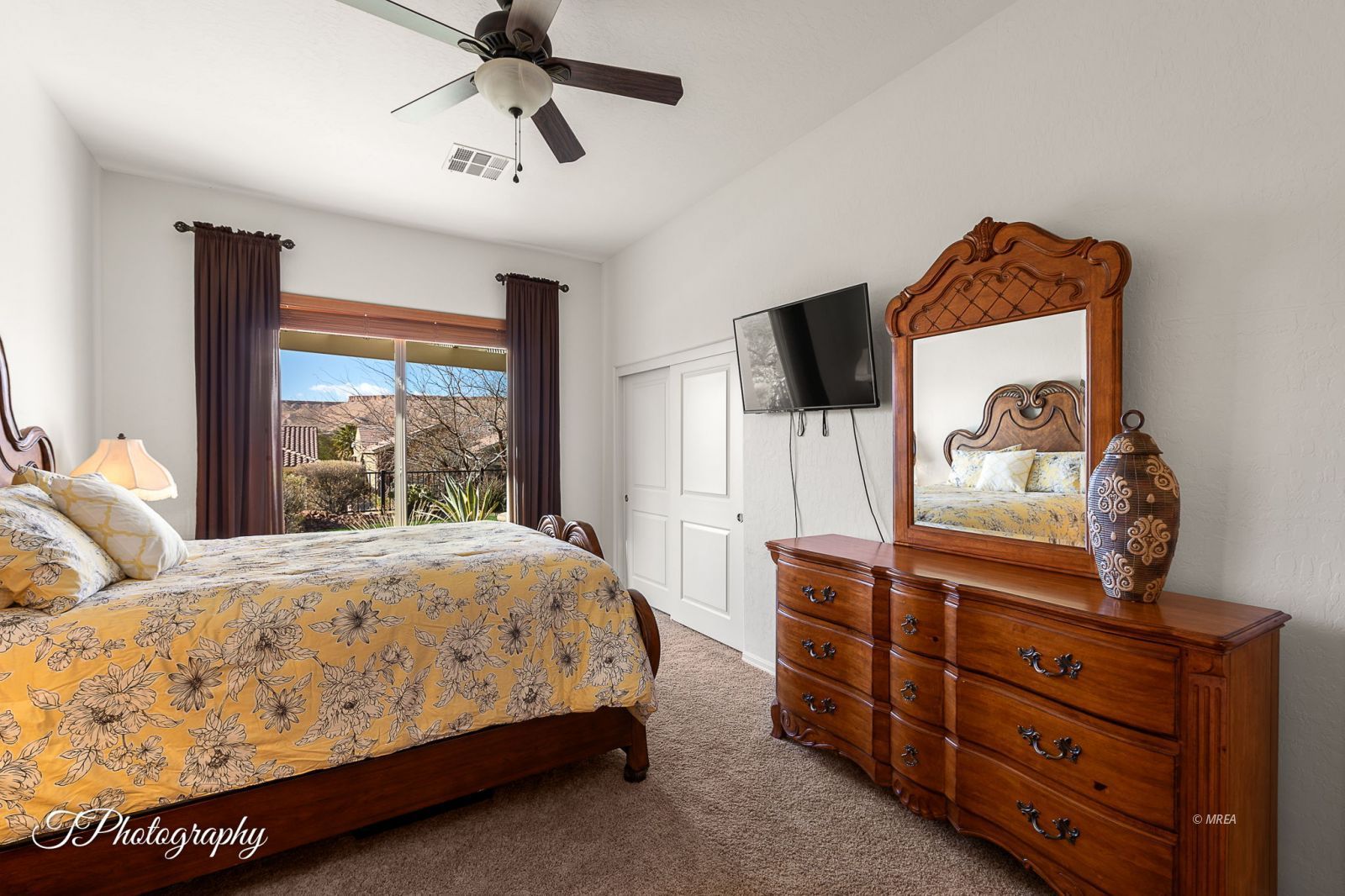 993  Starlight Terrace Way