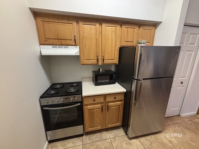 555  Highland Dr #109