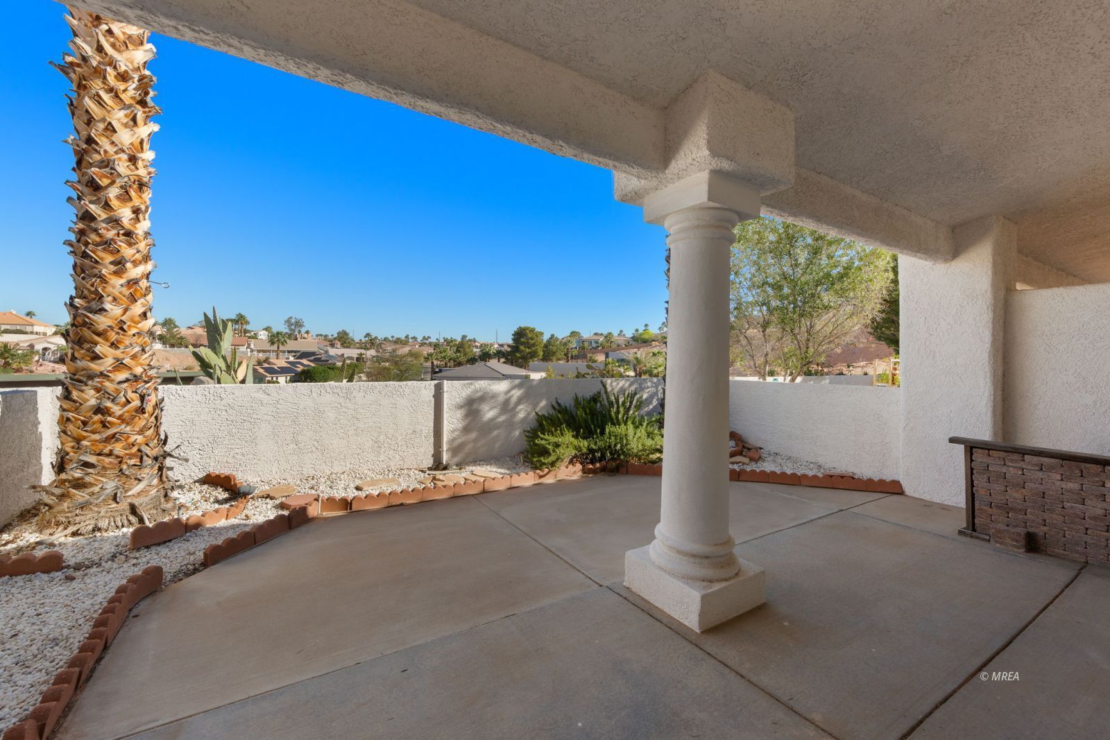 737  Mesa Springs Dr