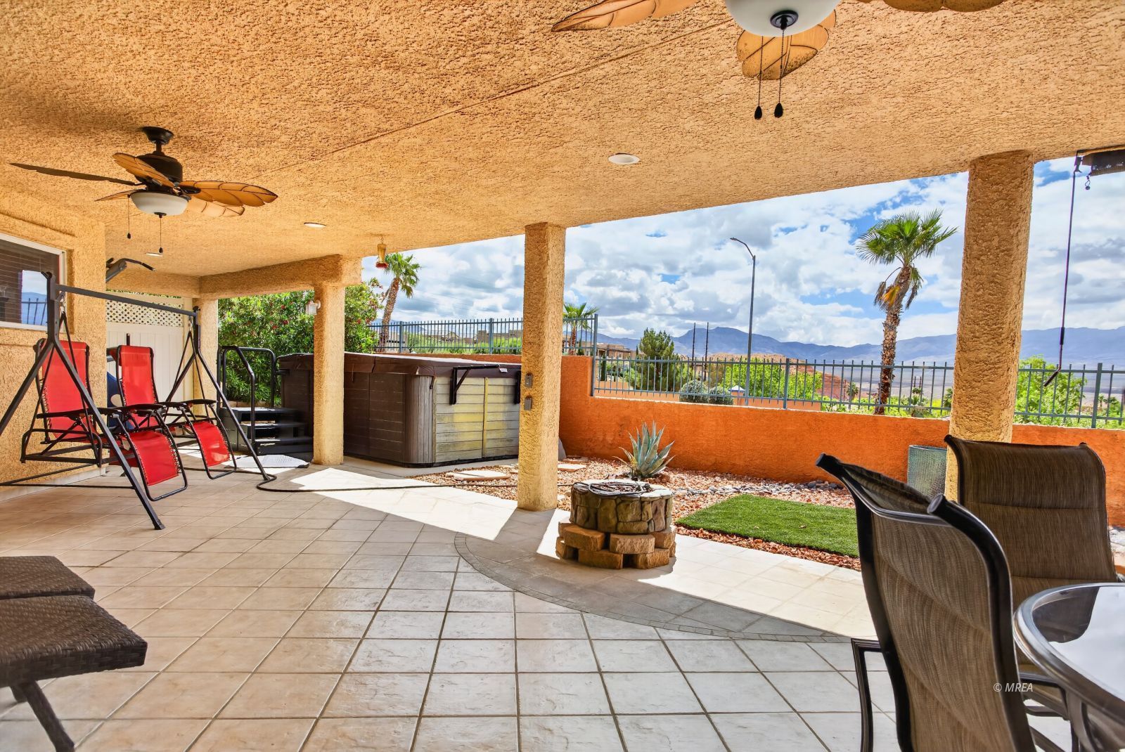 414  Crystal Canyon Dr