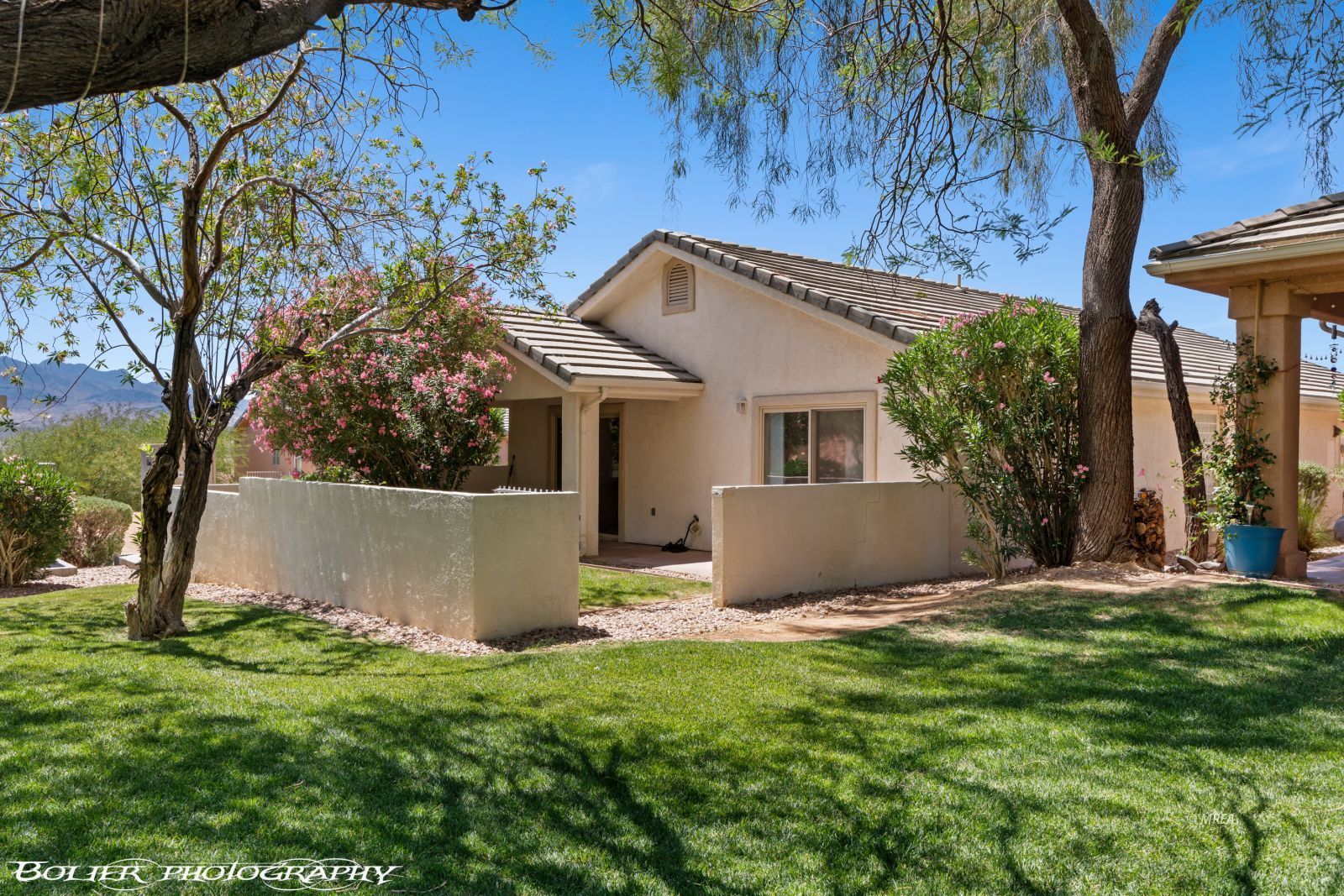 400  Paradise Pkwy  #113