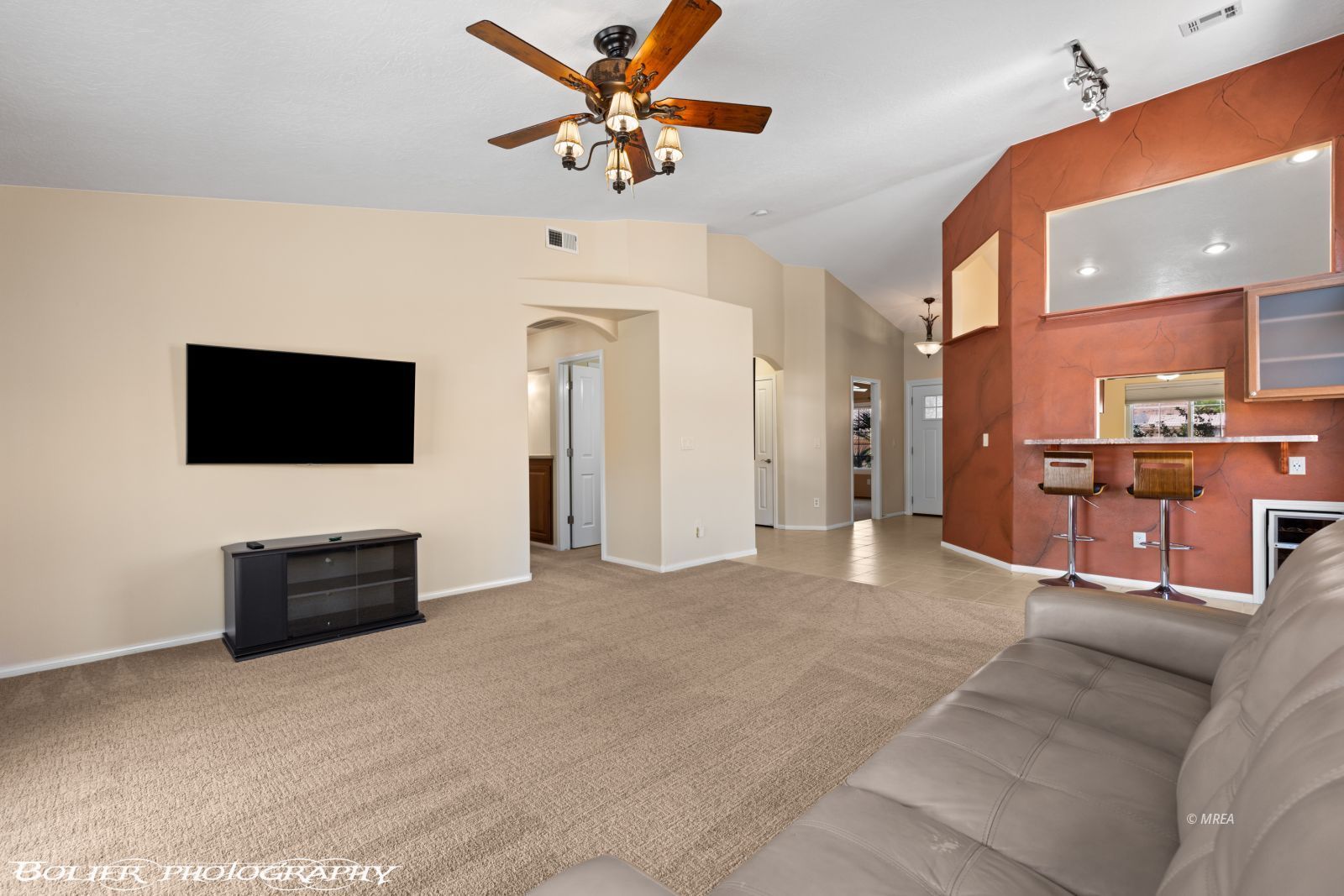 998  Opal St