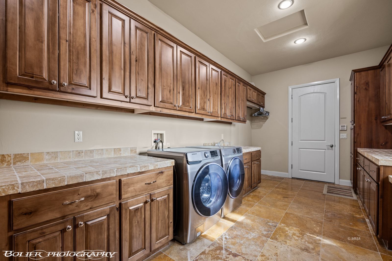 1111  Falcon Nest Ct