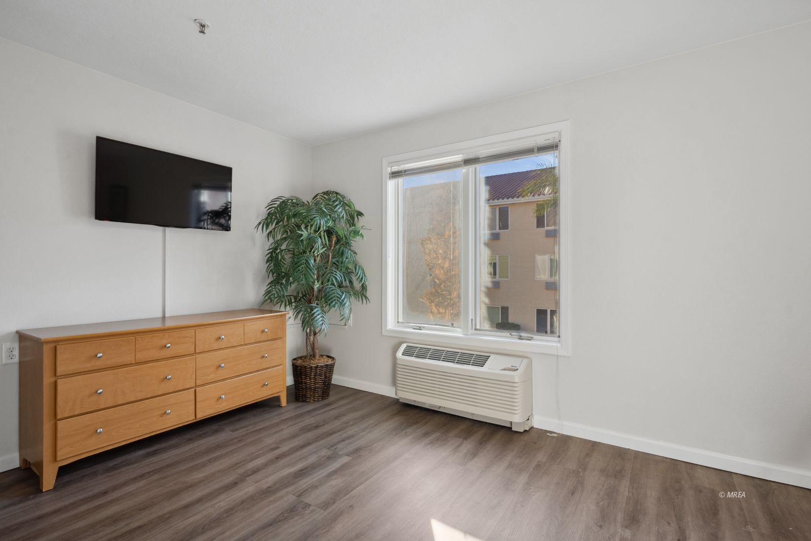 555  Highland Dr #227