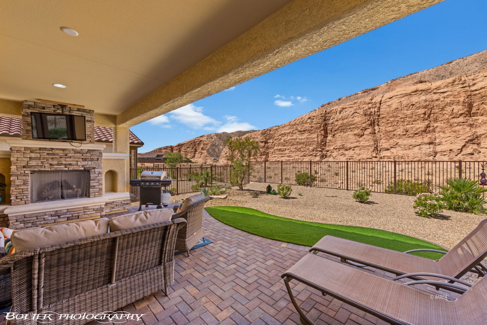 1405  Pin Cushion Ridge 