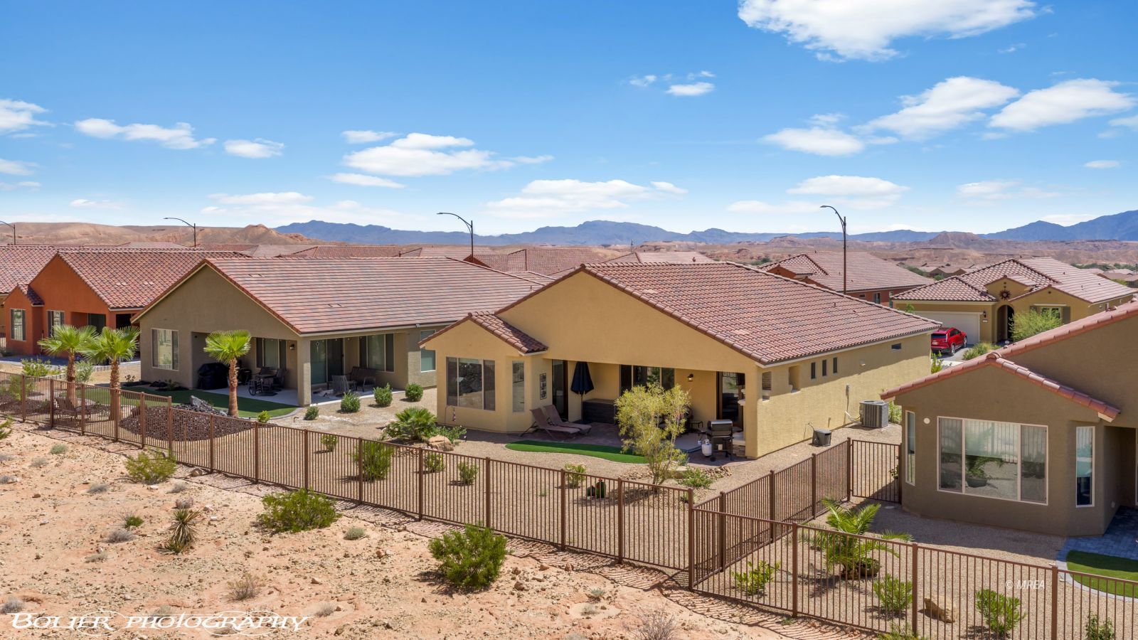 1405  Pin Cushion Ridge 