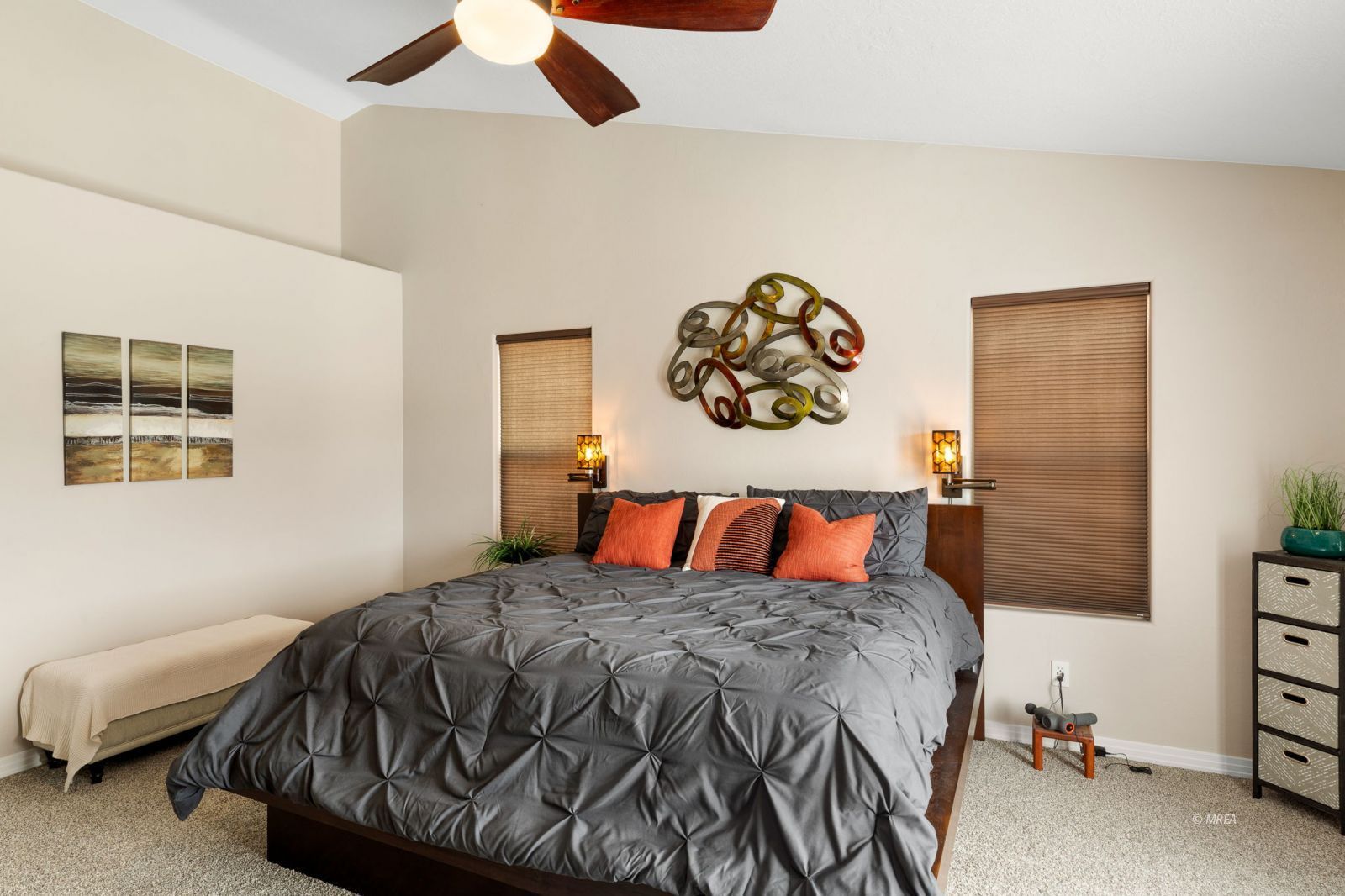 858  Falcon Glenn Dr