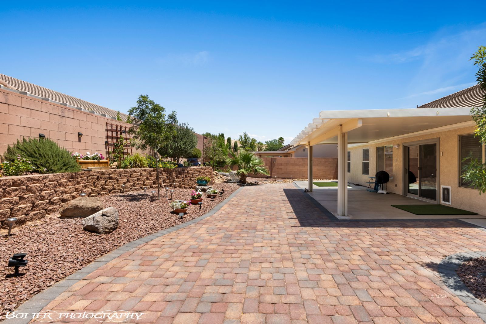 871  Falcon Glenn Dr