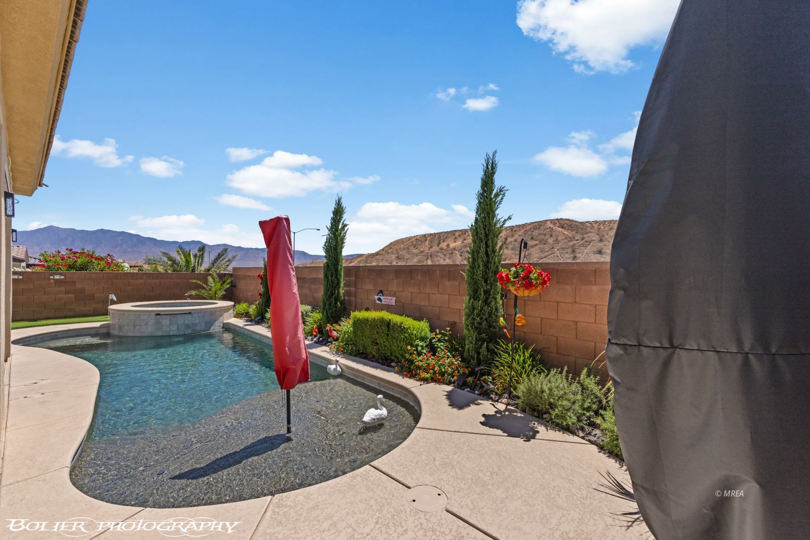 472  Paradise Valley Hts 