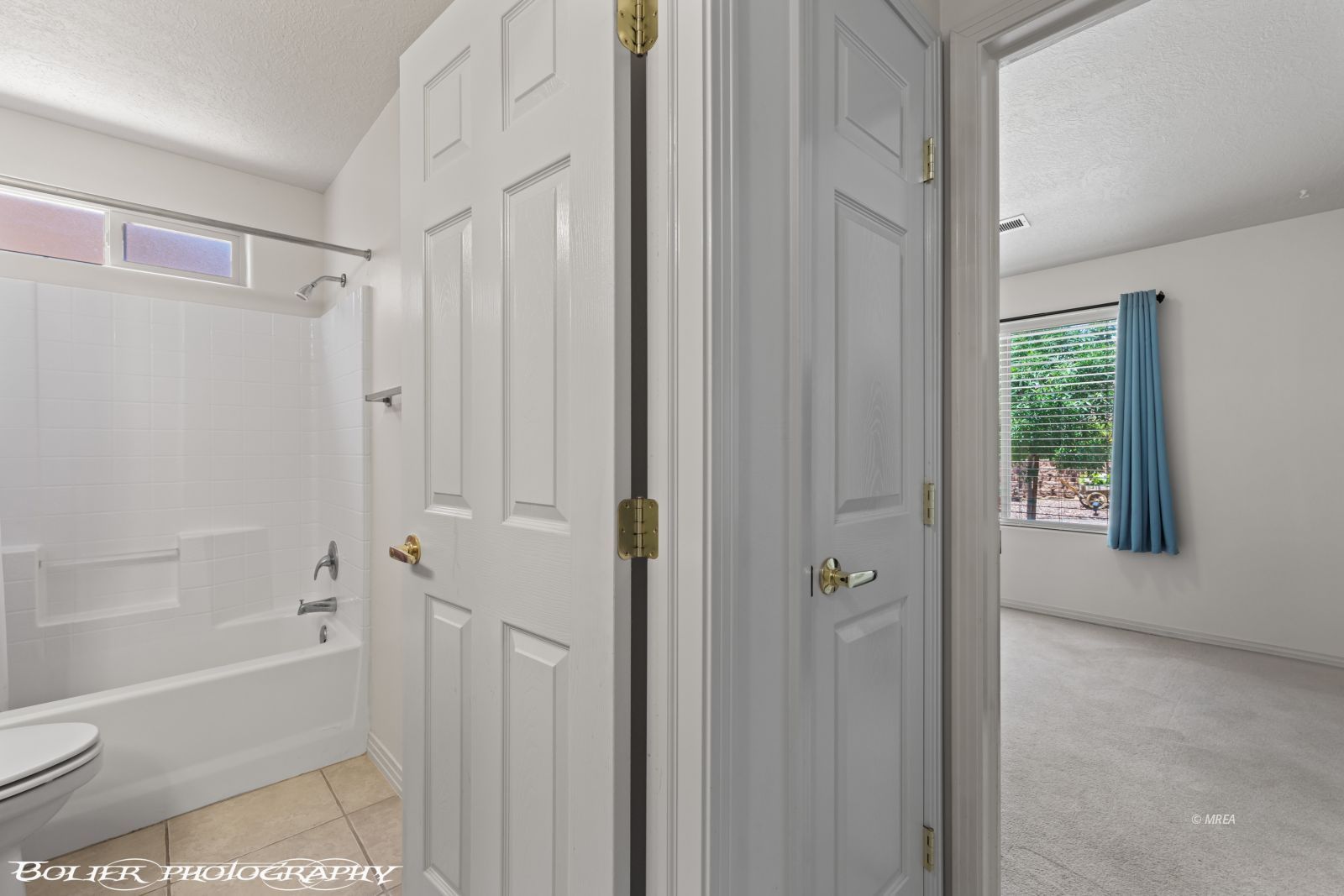 871  Falcon Glenn Dr