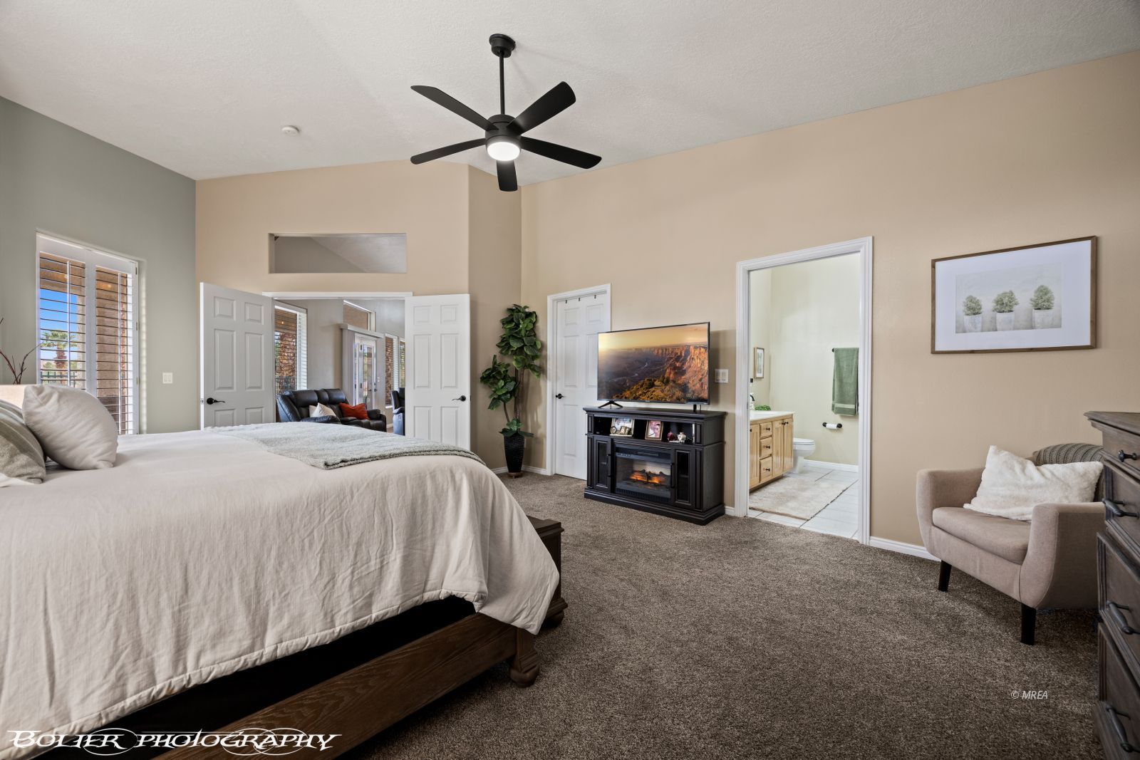 442  Crystal Canyon Dr