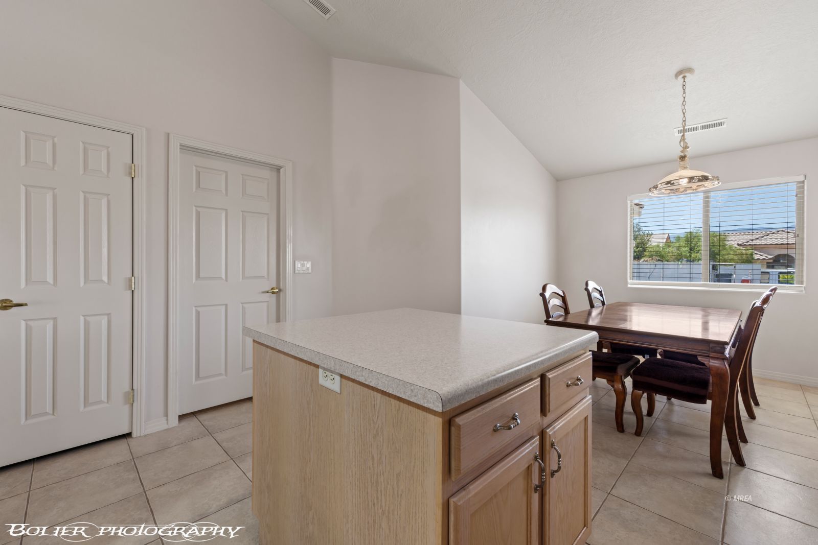 871  Falcon Glenn Dr