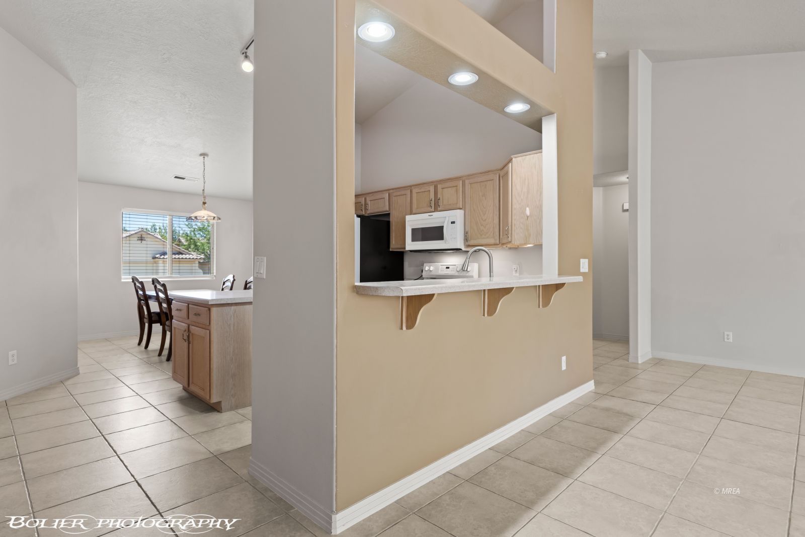 871  Falcon Glenn Dr