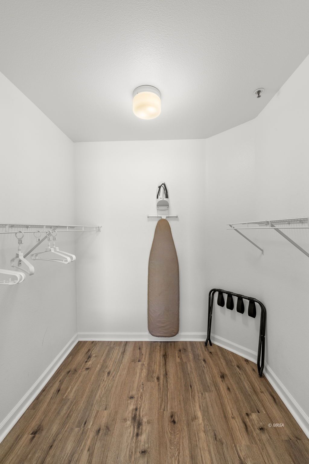 555  Highland Dr #307