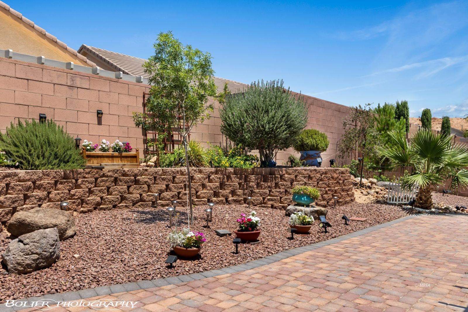 871  Falcon Glenn Dr