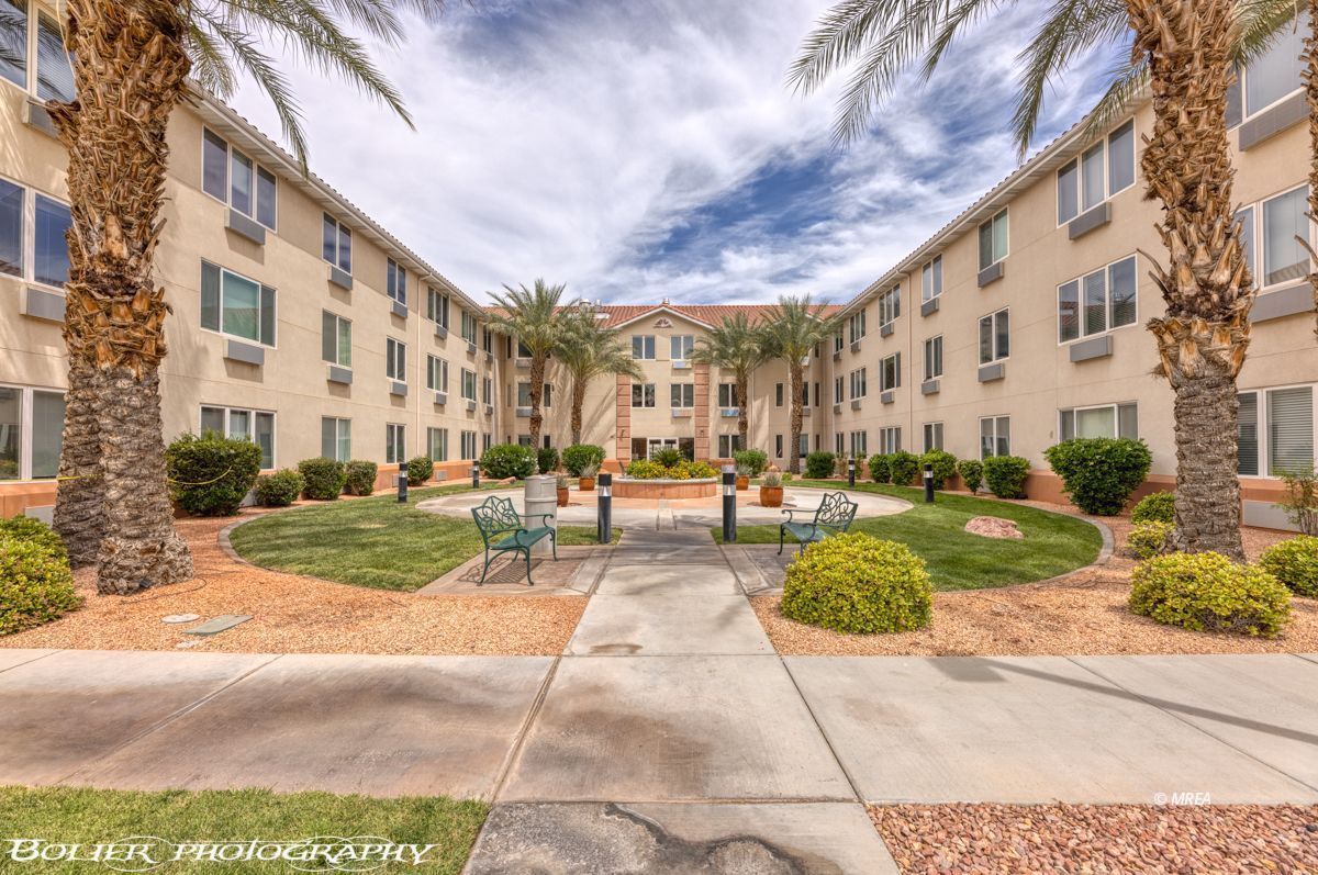 555  Highland Dr #227