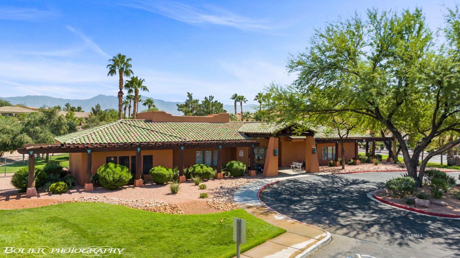 998  Opal St