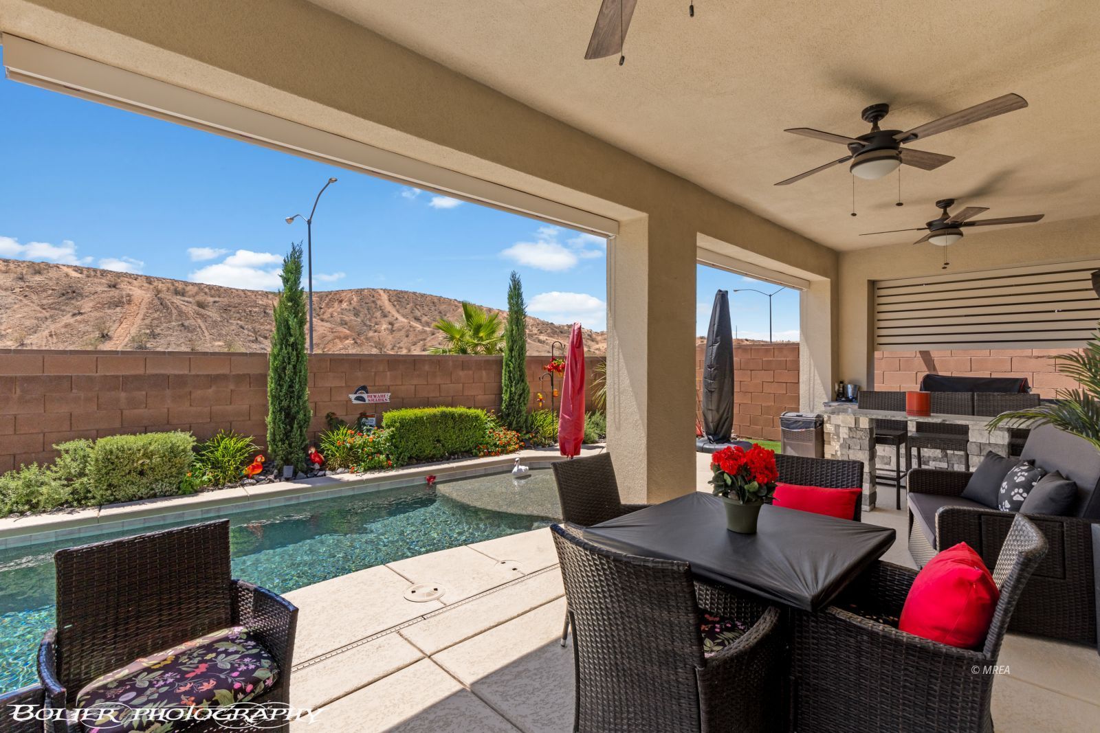 472  Paradise Valley Hts 