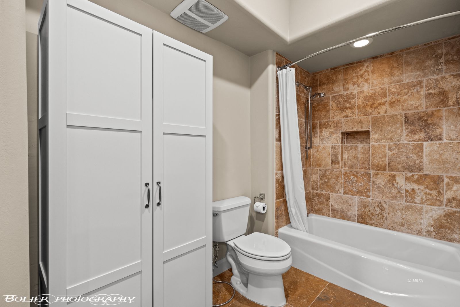 1111  Falcon Nest Ct