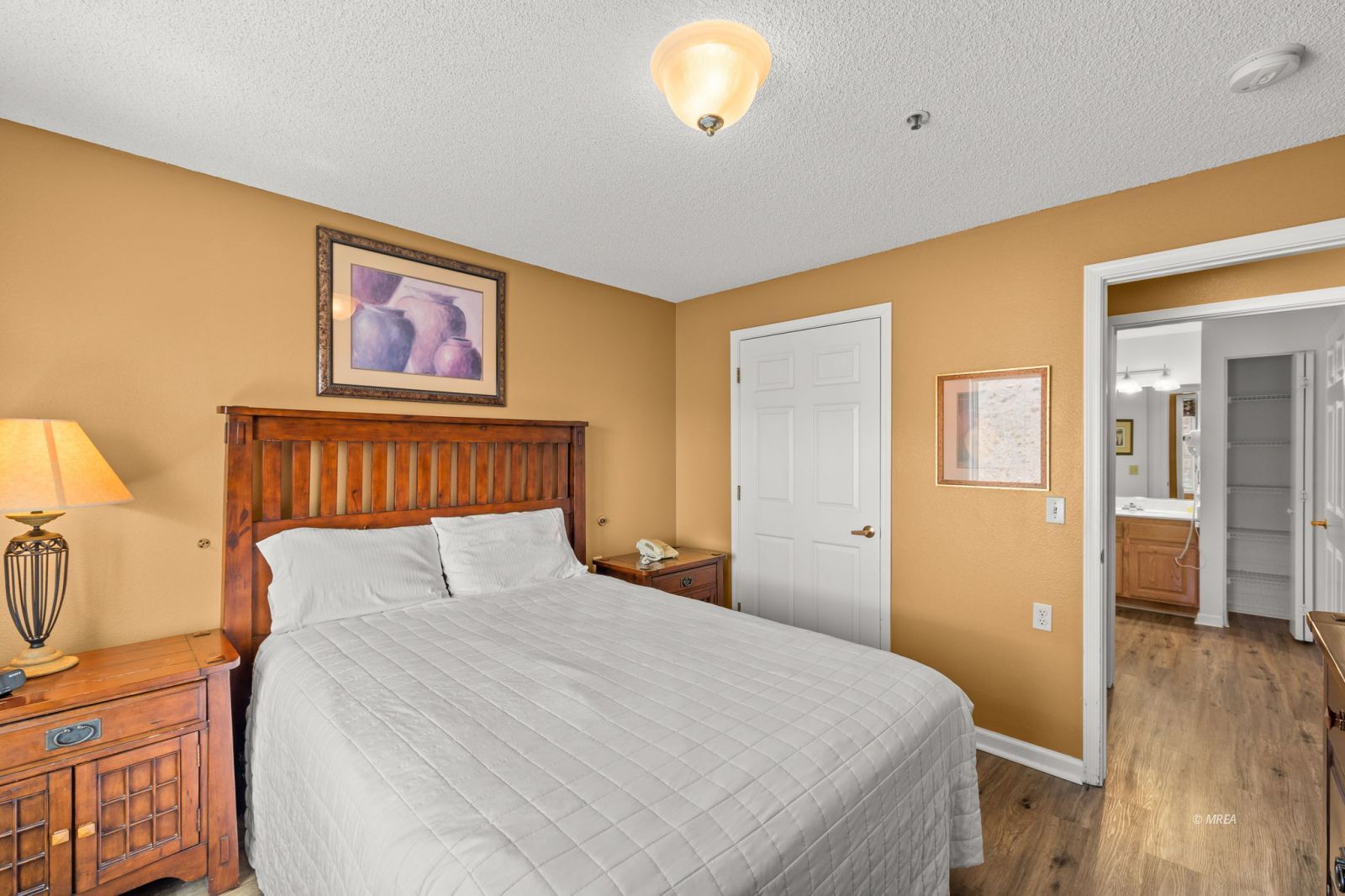 555  Highland Dr #307