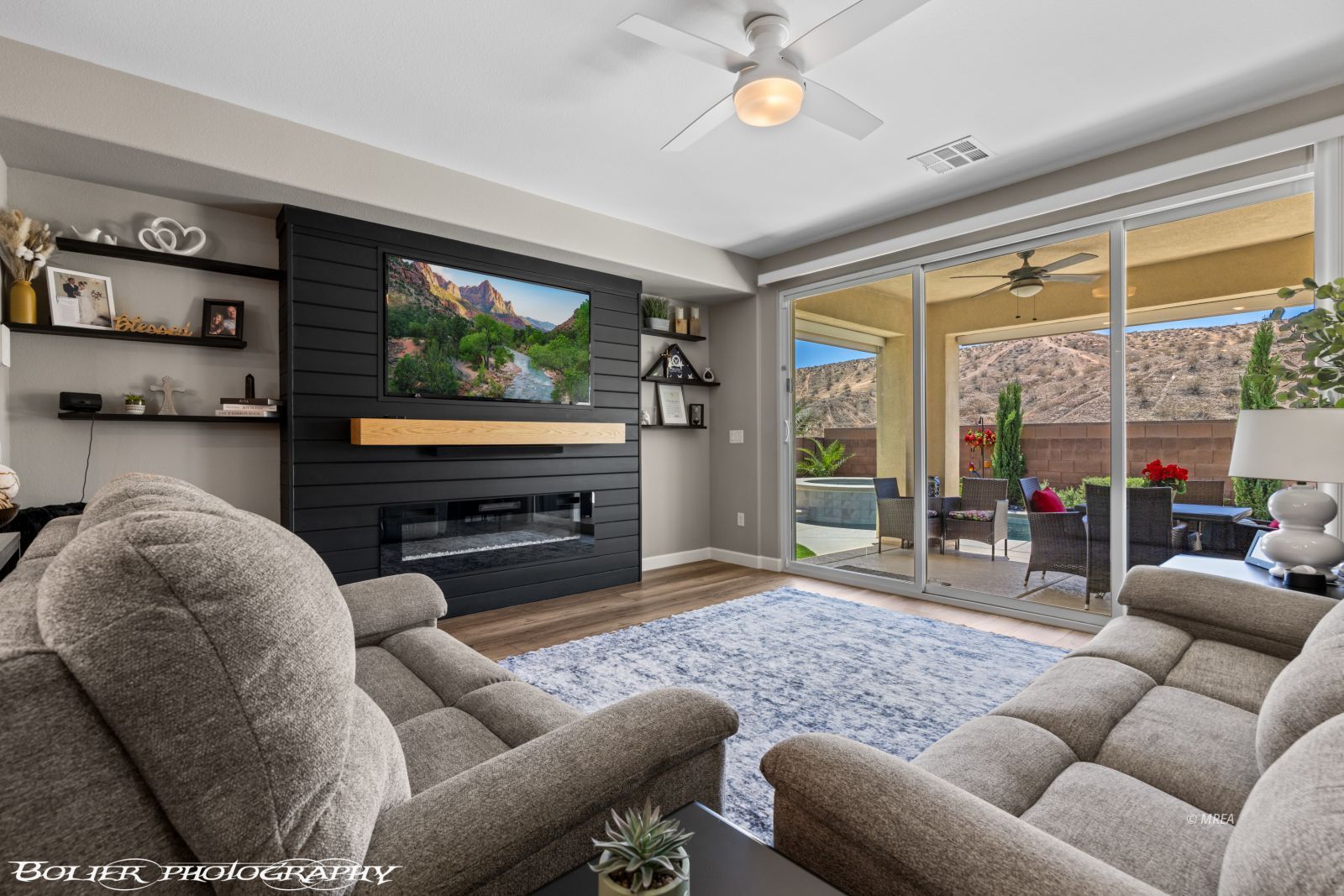472  Paradise Valley Hts 