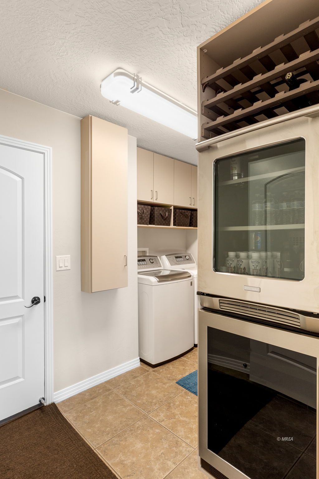 858  Falcon Glenn Dr