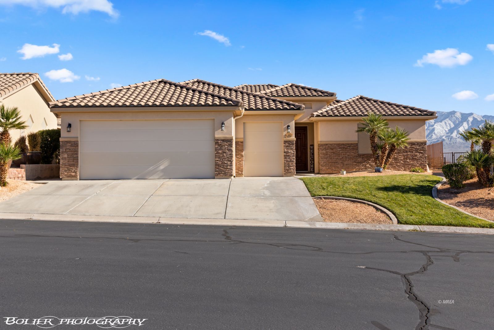 1402  Vista Del Ciudad Dr