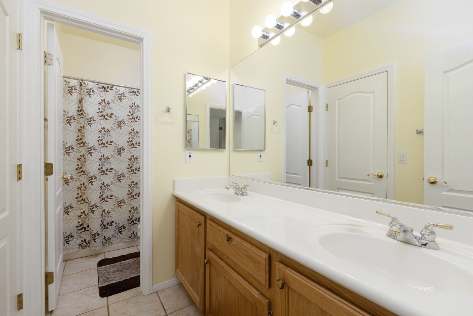 1229  Augusta Hills St