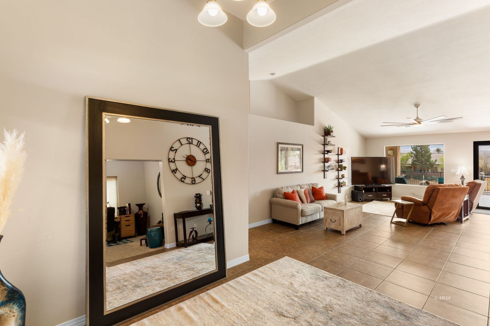 858  Falcon Glenn Dr