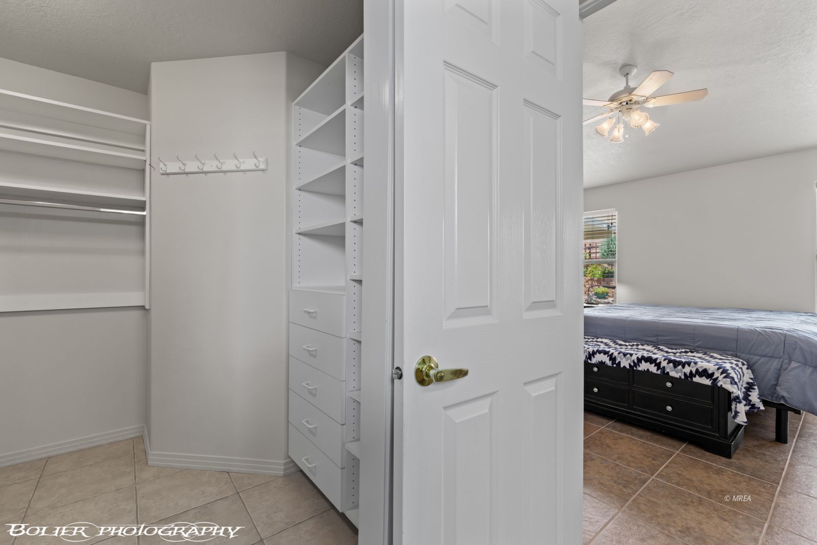 871  Falcon Glenn Dr