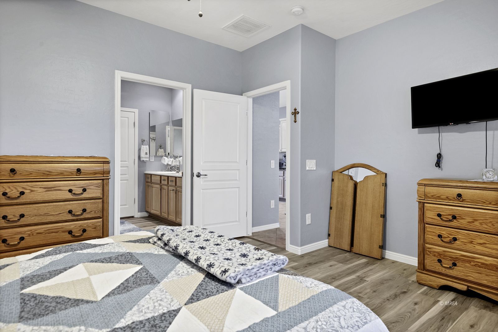 1385  Saddle Horn Ct