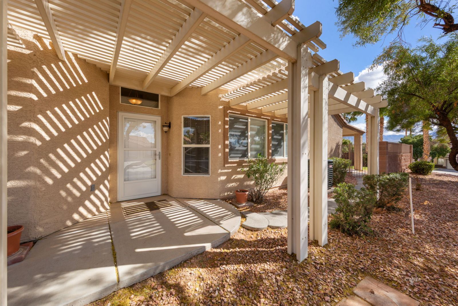 1254  Augusta Hills St