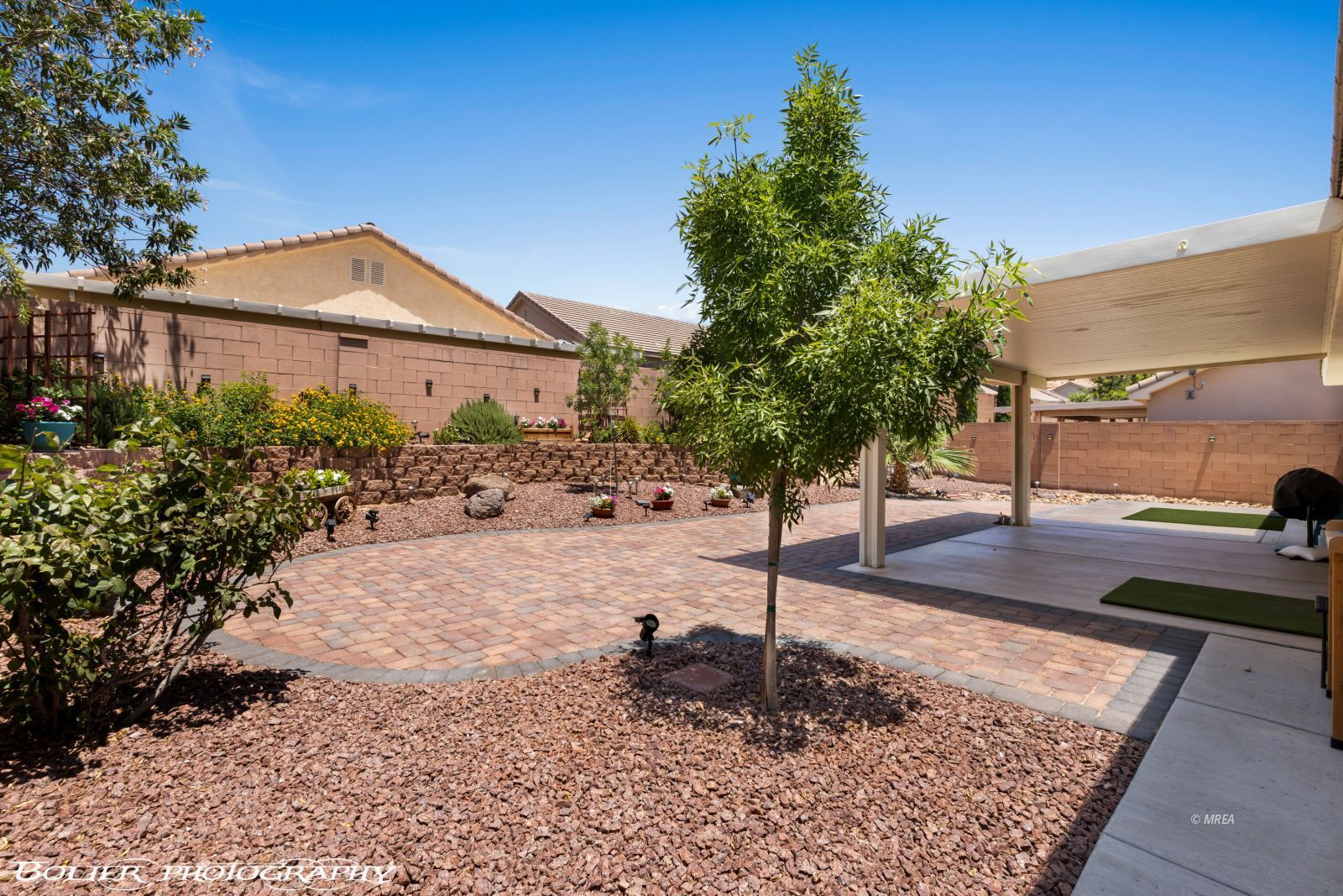 871  Falcon Glenn Dr