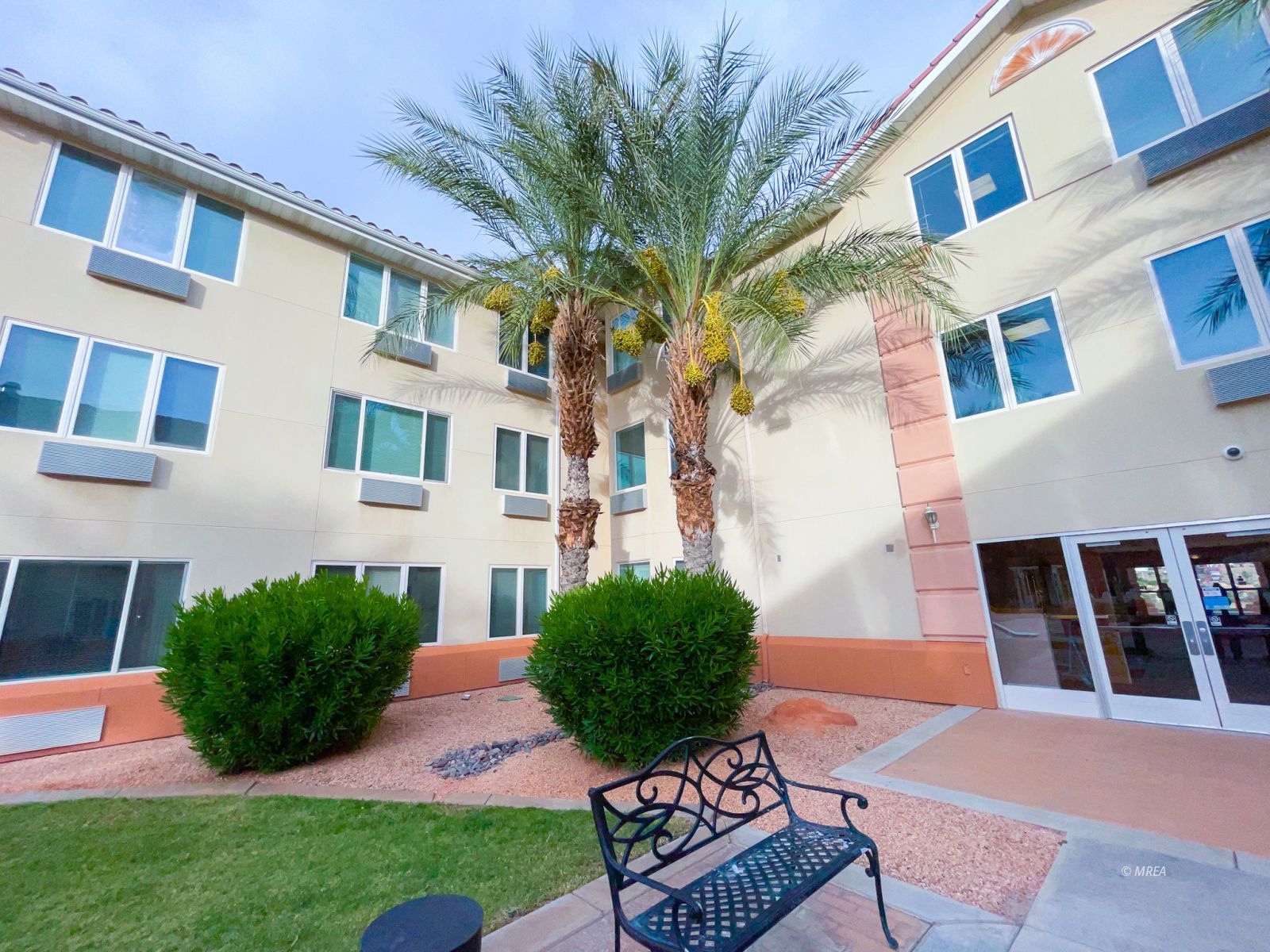 555  Highland Dr #219