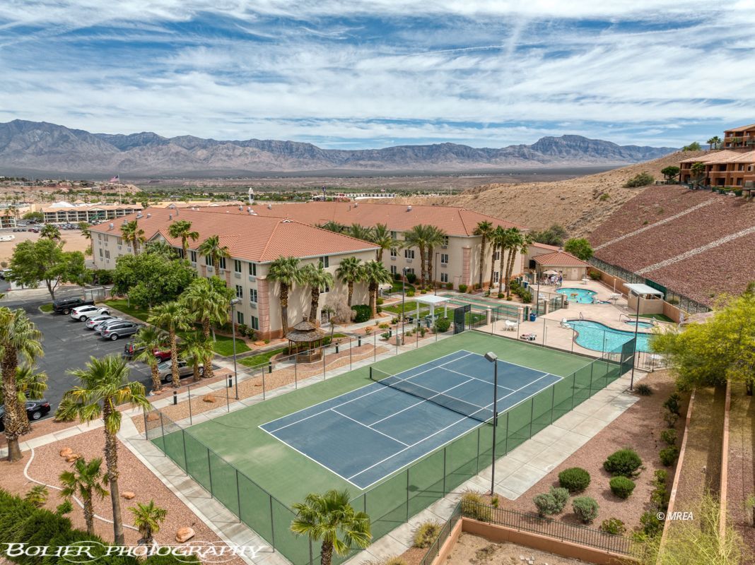 555  Highland Dr #227