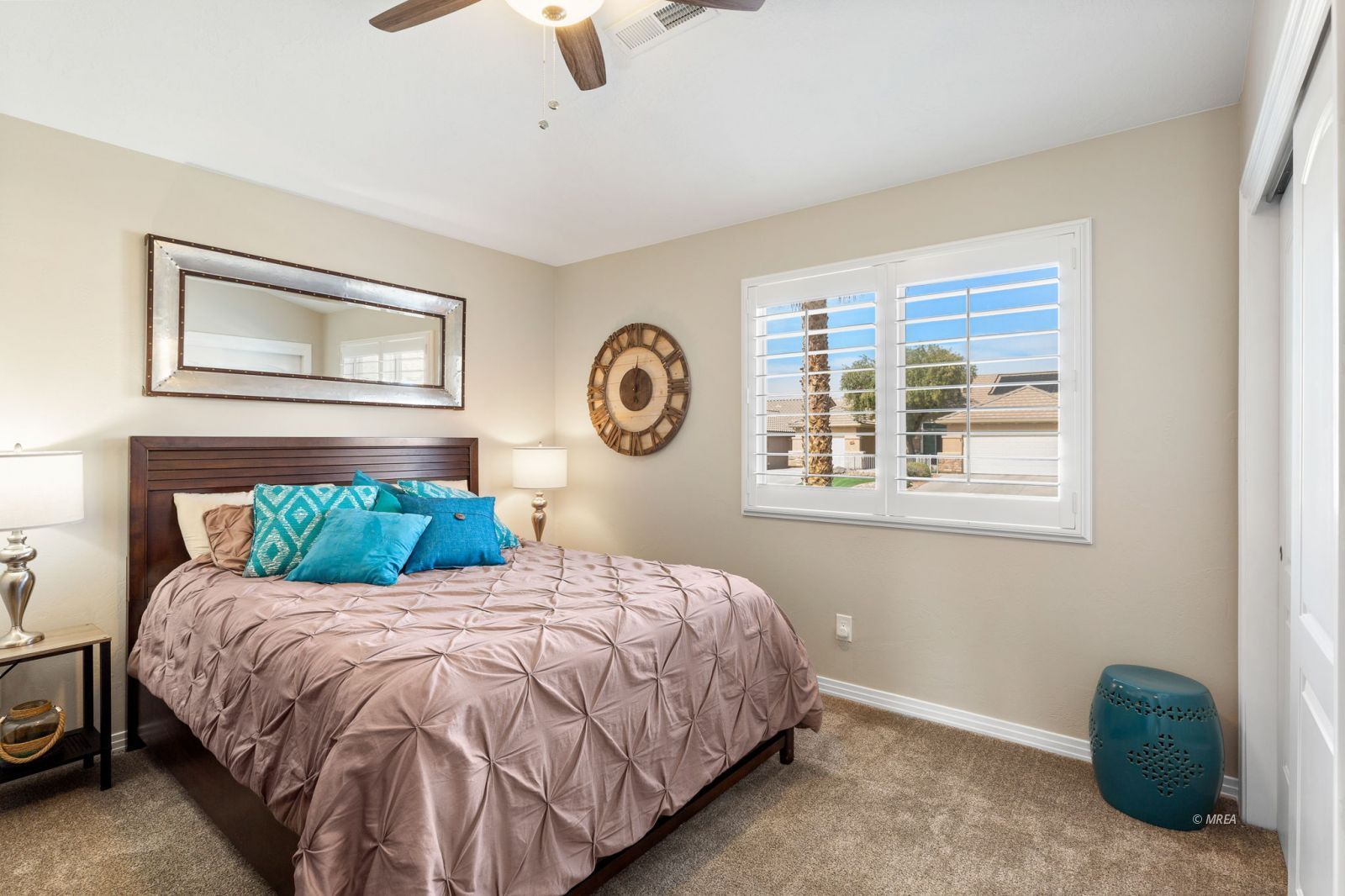 858  Falcon Glenn Dr