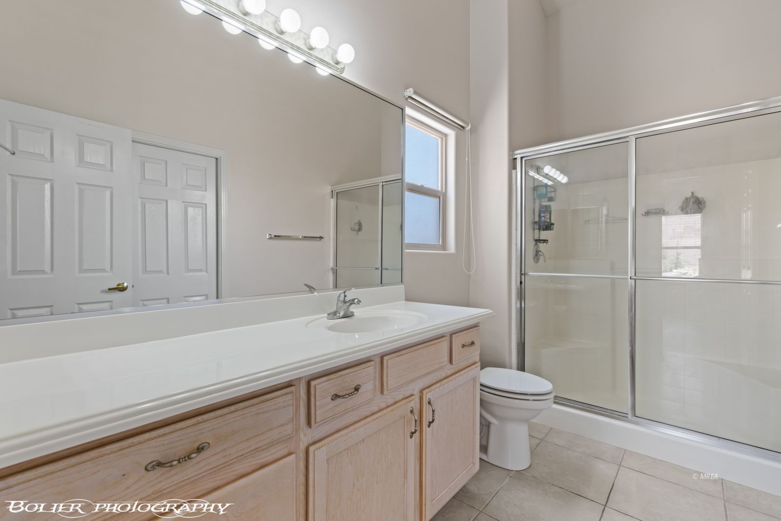 871  Falcon Glenn Dr