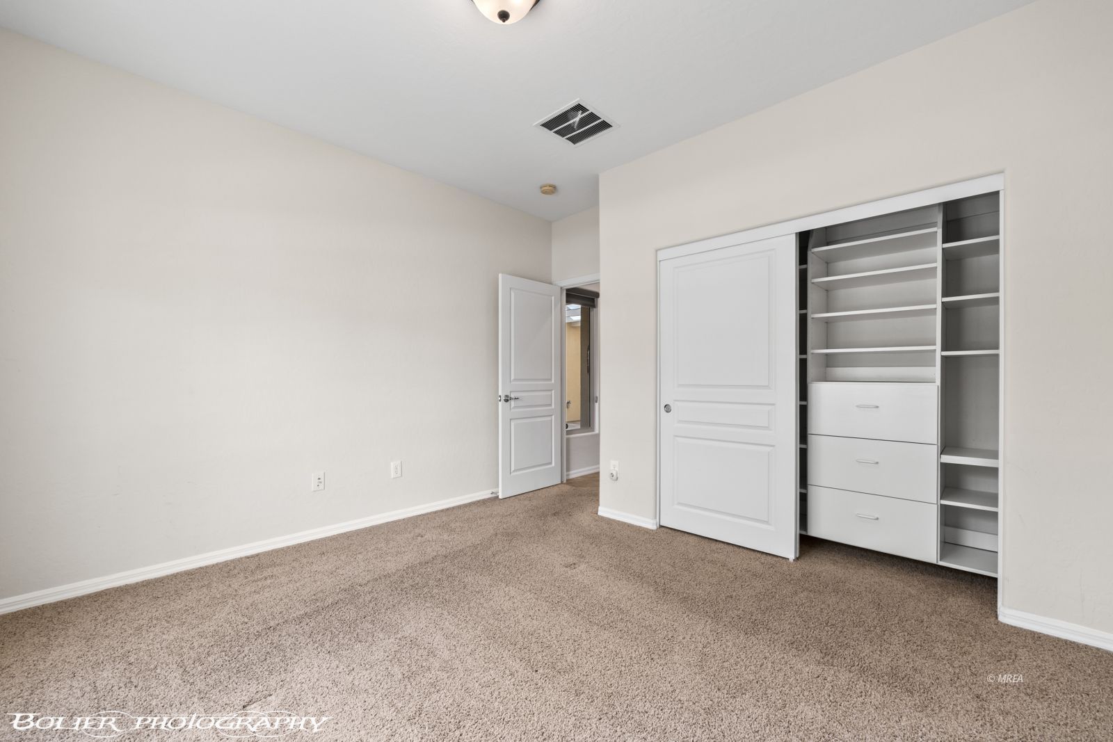 1113  Split Rail Ave