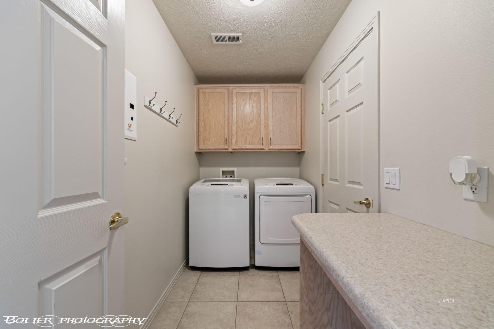 871  Falcon Glenn Dr