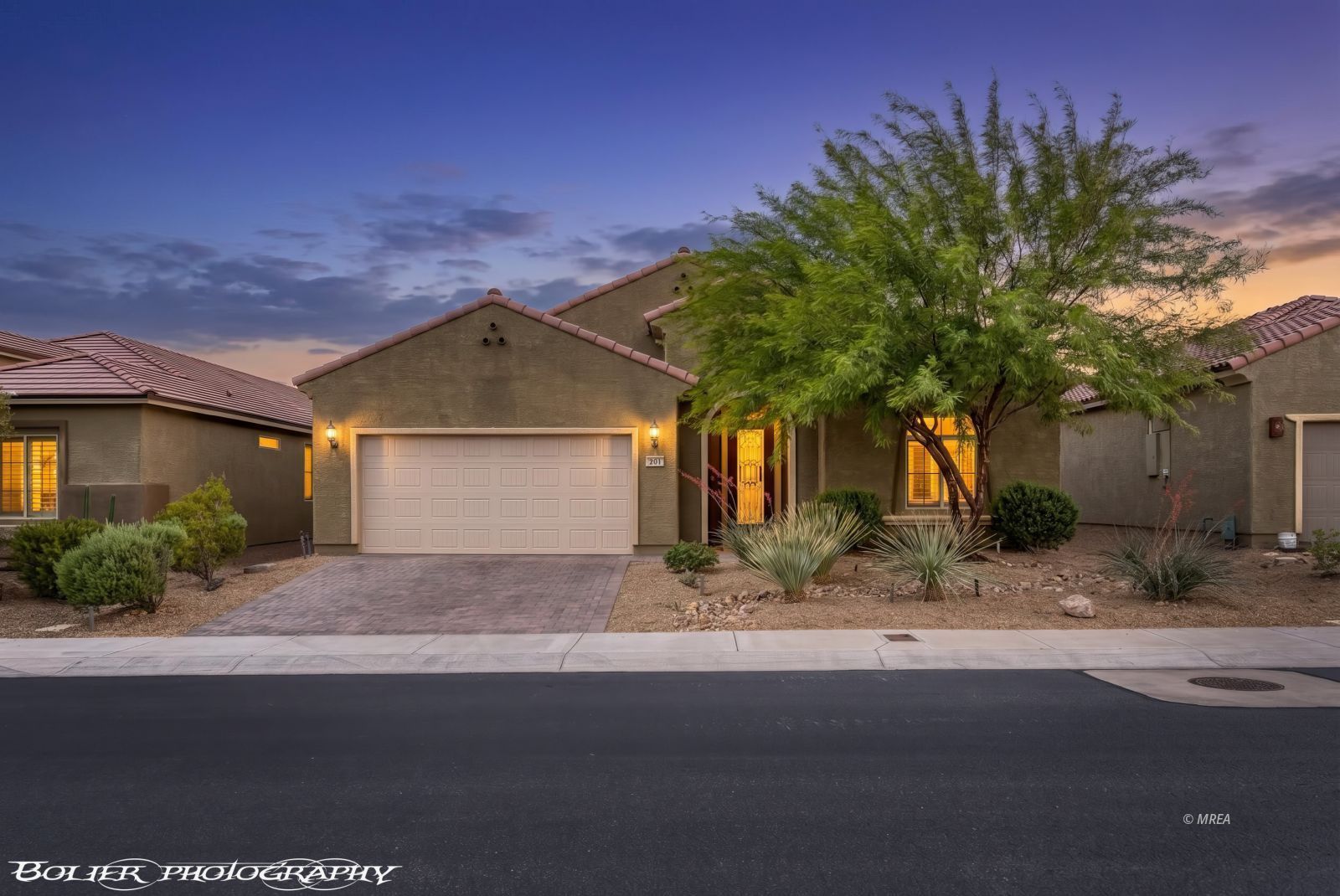 901  Emerald Pool Bluff 