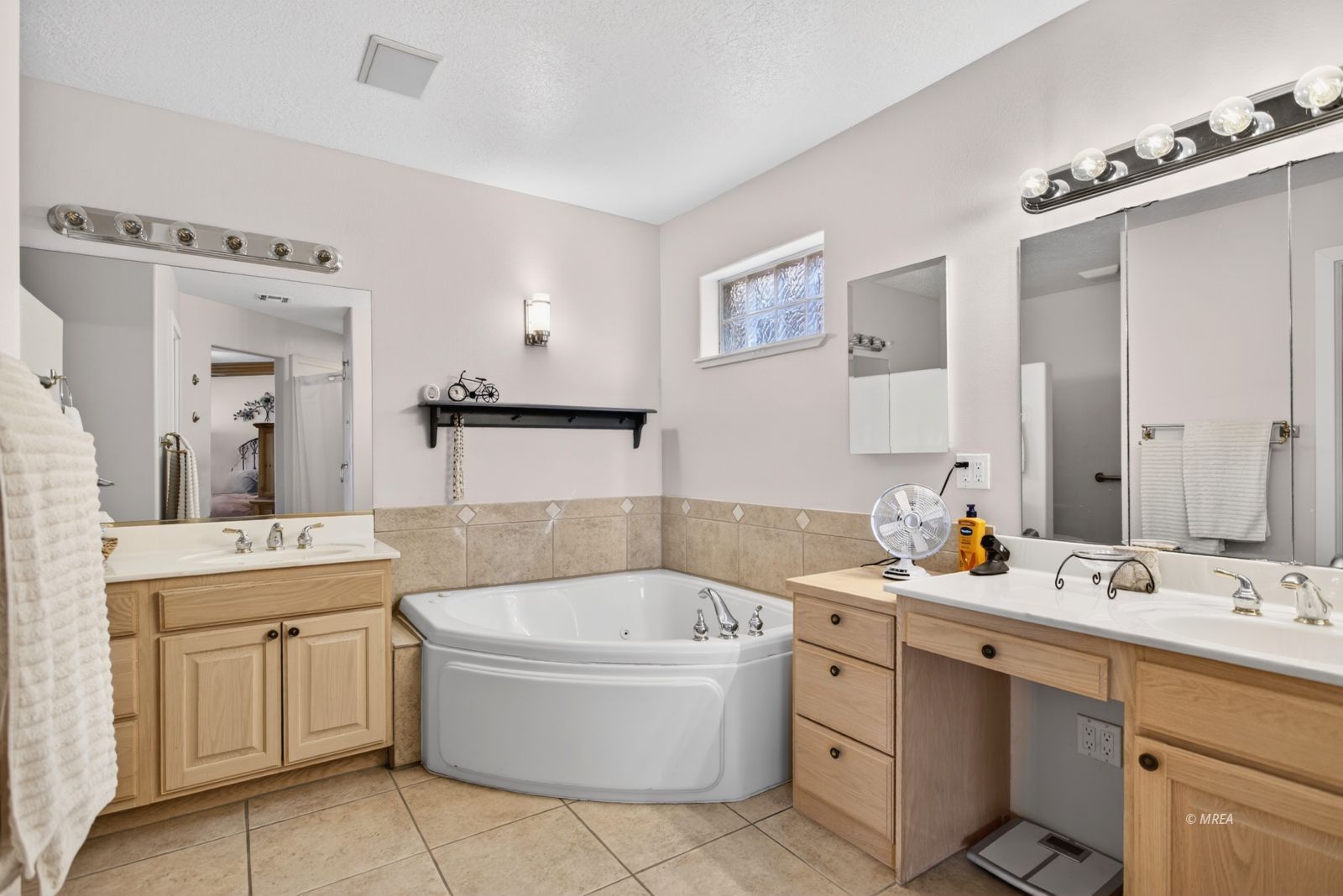 414  Crystal Canyon Dr