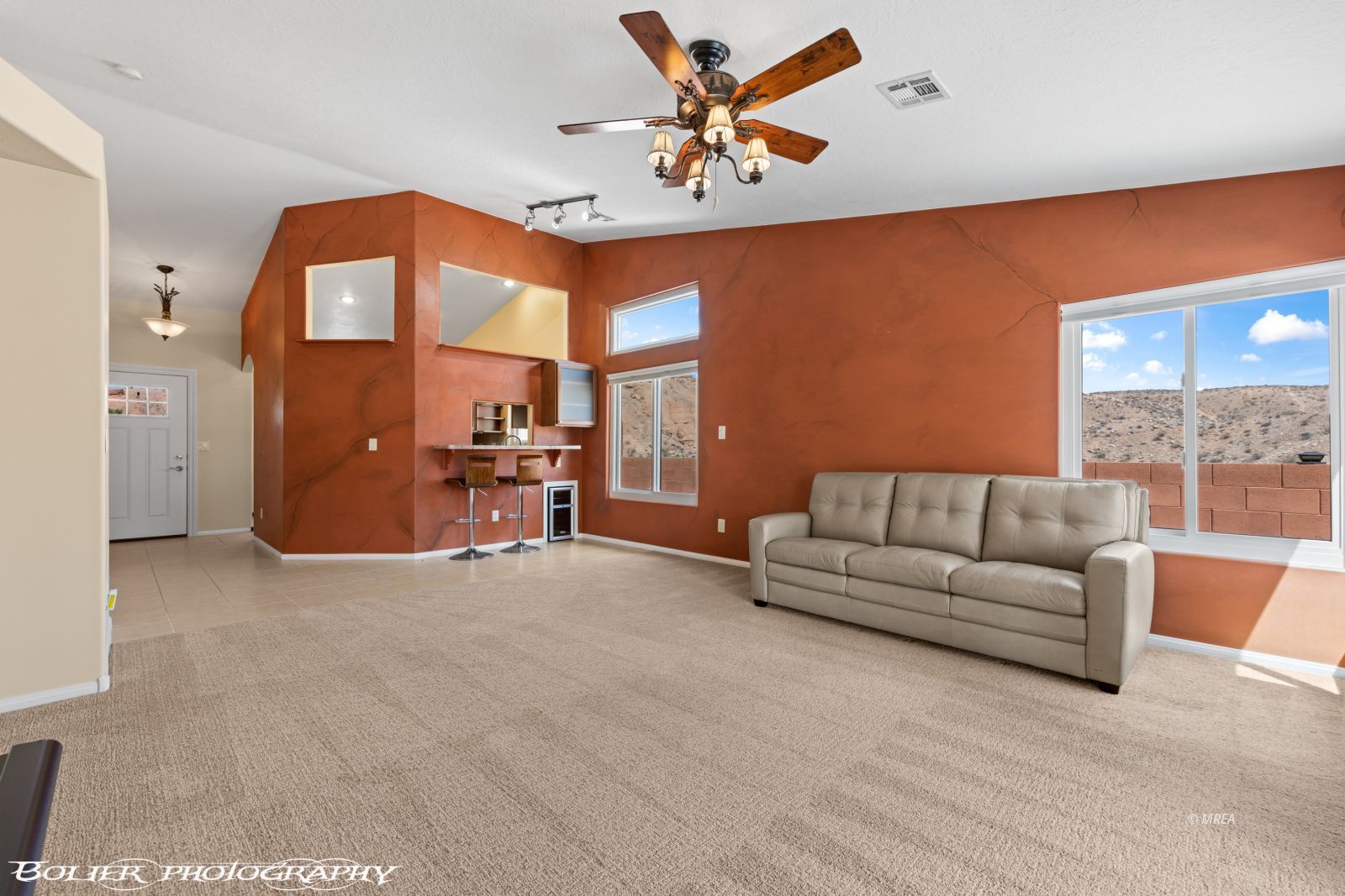 998  Opal St