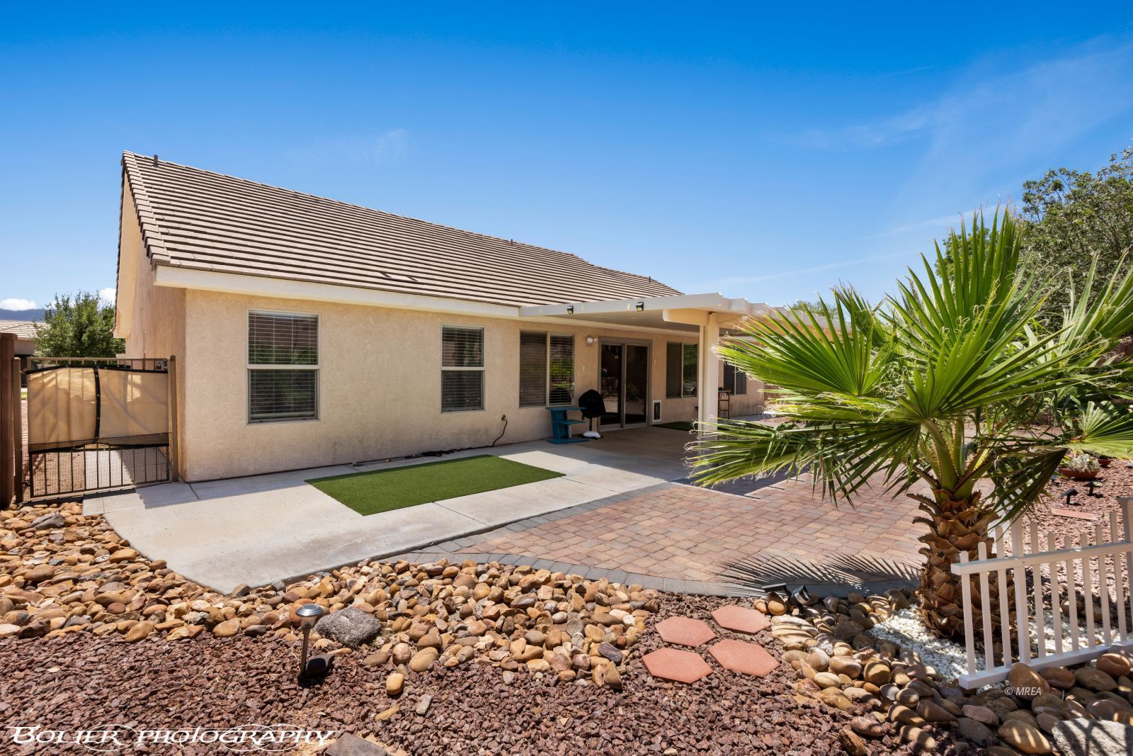 871  Falcon Glenn Dr