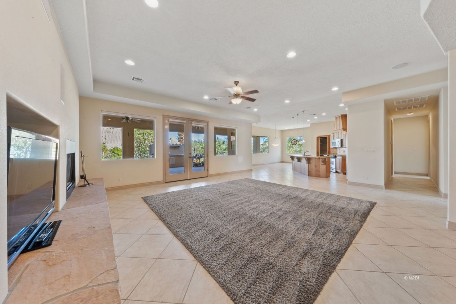 403  Crystal Canyon Dr