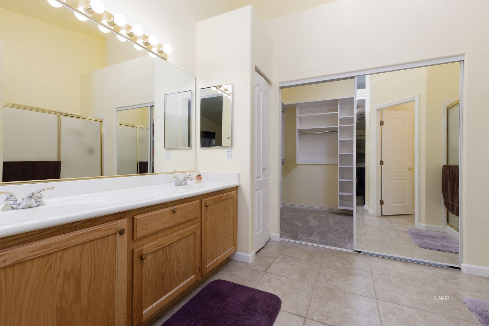 1229  Augusta Hills St