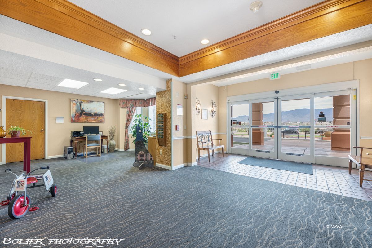 555  Highland Dr #227